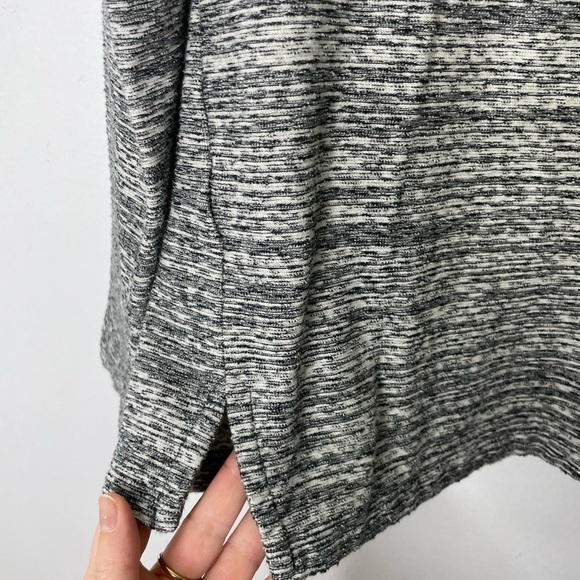 Frank and Oak space dye classic neutral crewneck sweater - Picture 8 of 8